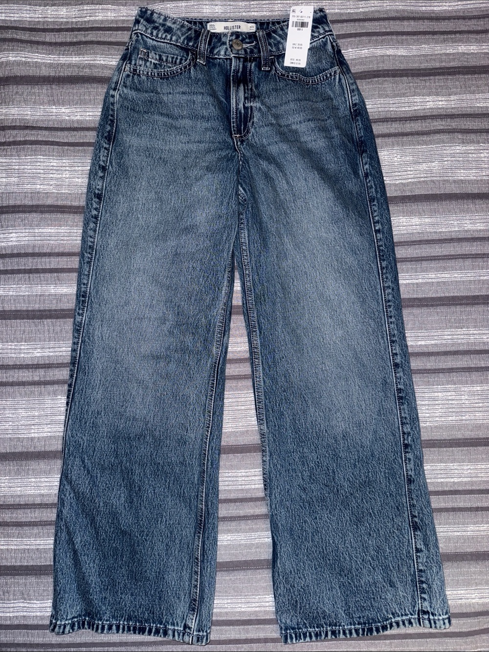 Hollister NWT Jeans Size 23 Short or 000-S